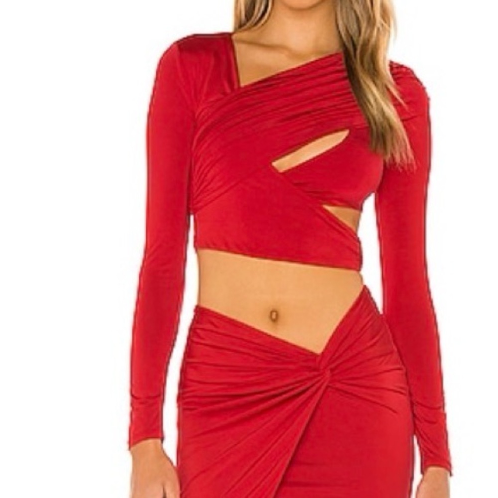 Cyn Crop Top
h:ours